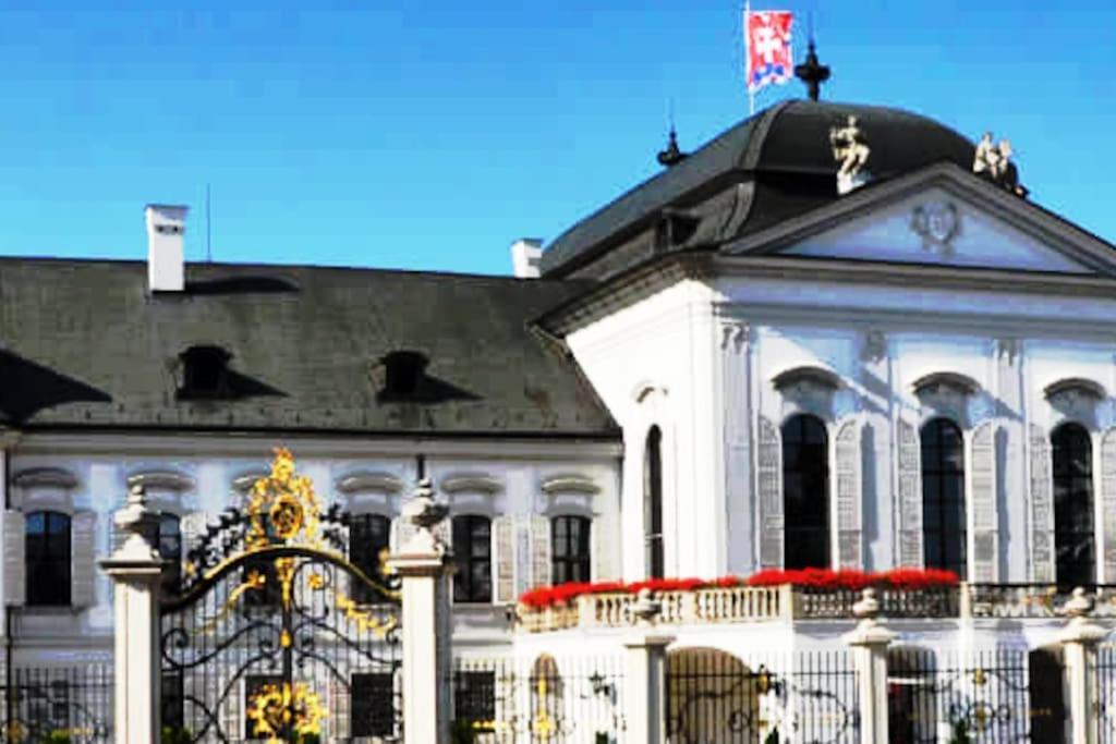 Diamond Residence In Old Town With Free Parking Bratislava Eksteriør billede