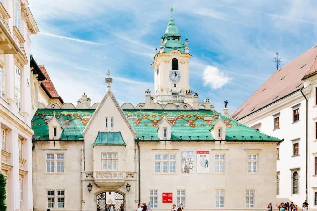 Diamond Residence In Old Town With Free Parking Bratislava Eksteriør billede