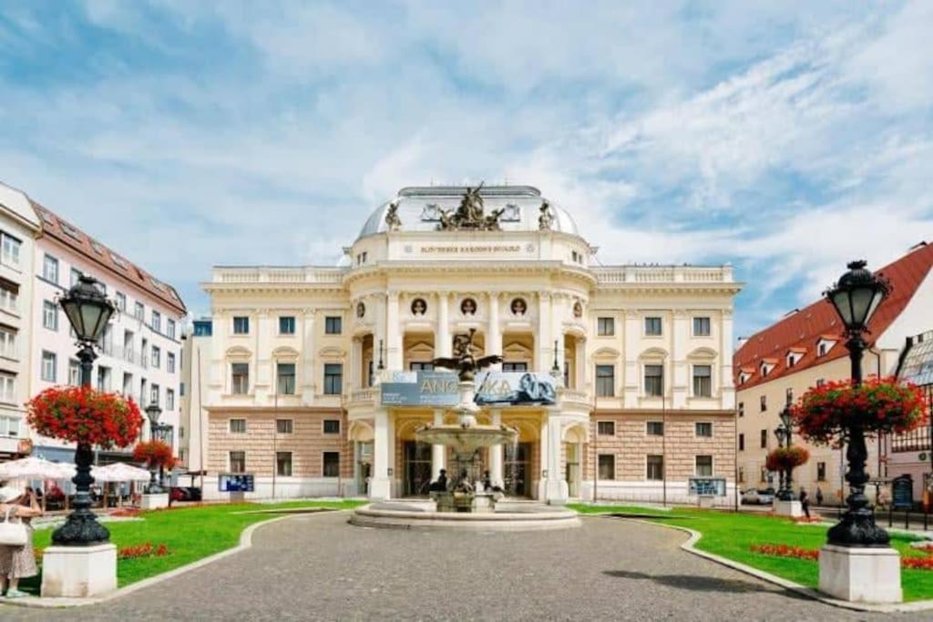 Diamond Residence In Old Town With Free Parking Bratislava Eksteriør billede