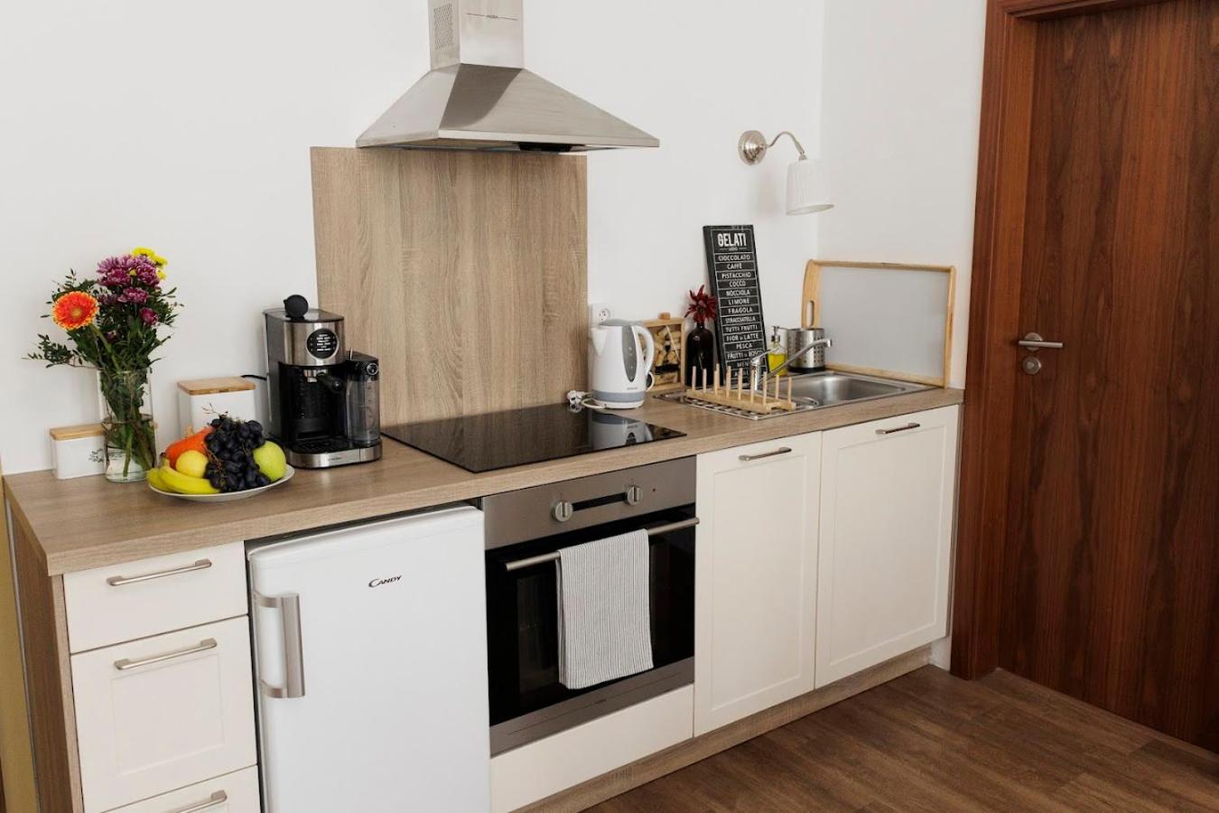 Diamond Residence In Old Town With Free Parking Bratislava Eksteriør billede